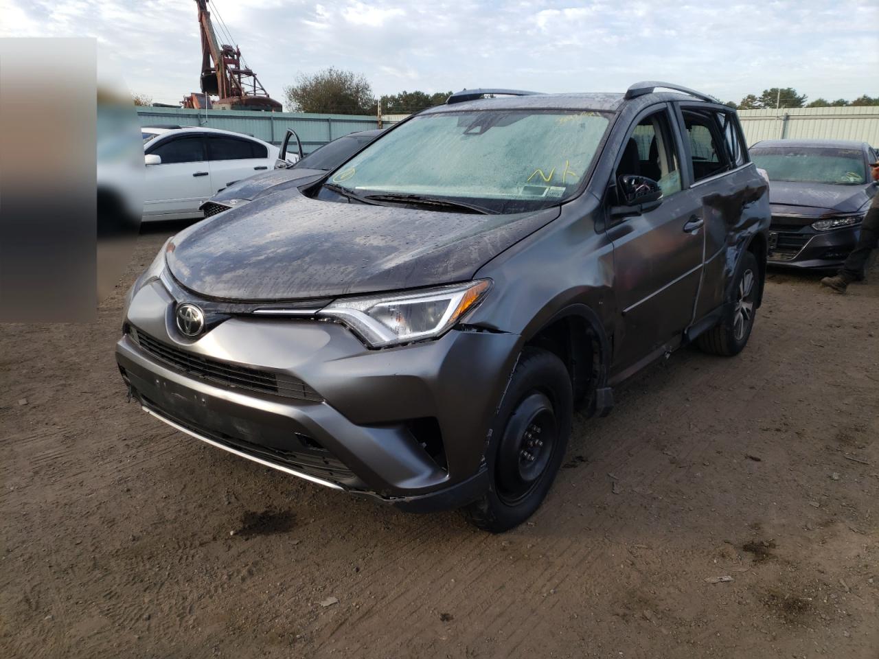 Photo 2 from auction – 2017 TOYOTA RAV4 XLE with VIN JTMRFREV8HJ709103
