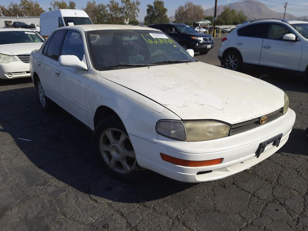 Photo 1 from auction – 1993 TOYOTA CAMRY LE with VIN JT2SK12E2P0166394