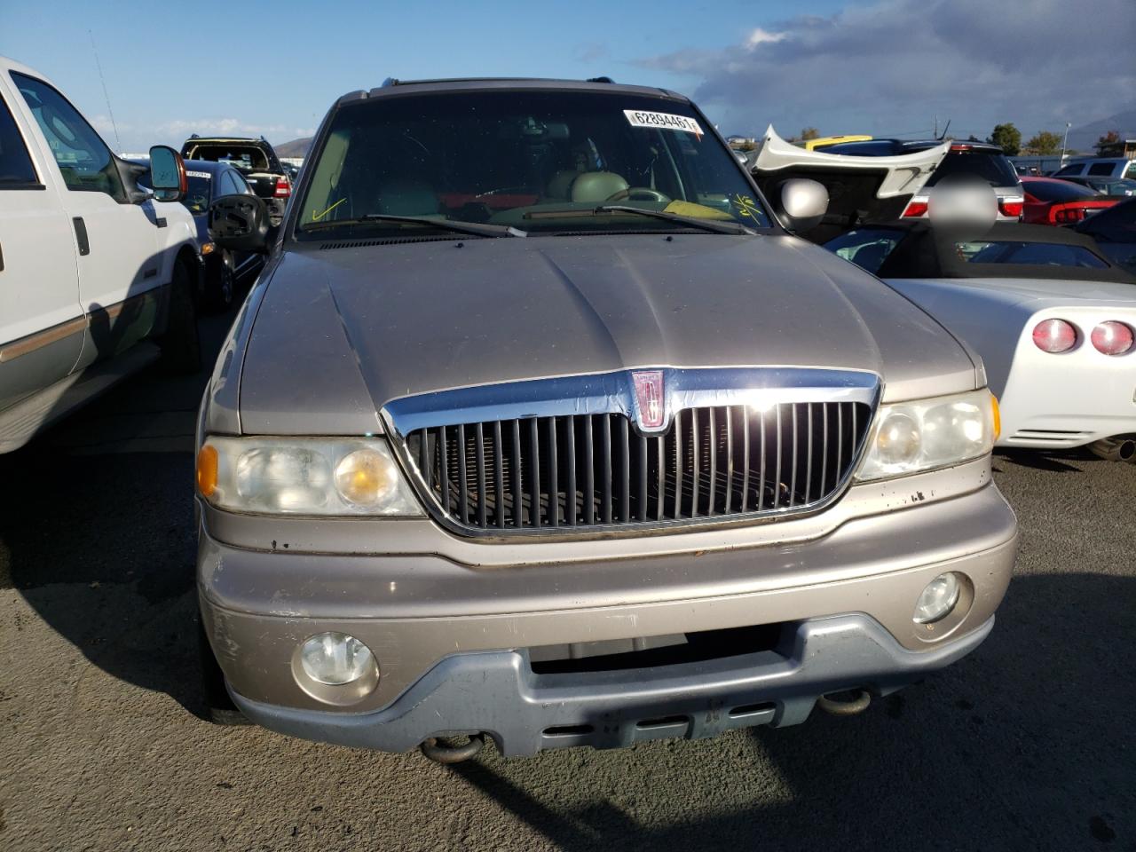 صورة رقم 9 من المزاد - 2000 LINCOLN NAVIGATOR مع VIN 5LMFU28A7YLJ20341