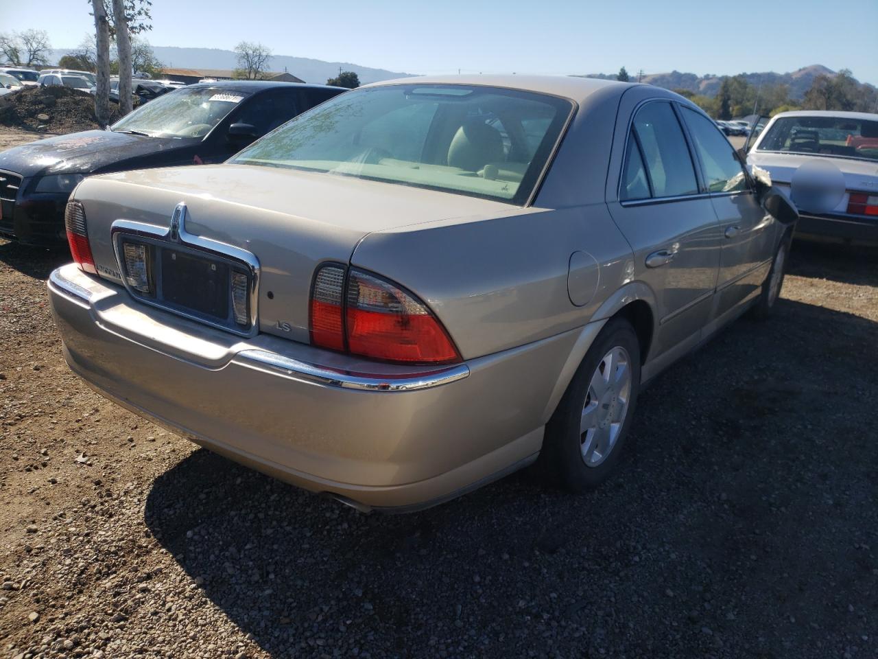 Photo 4 from auction – 2005 LINCOLN LS with VIN 1LNHM86S75Y600789