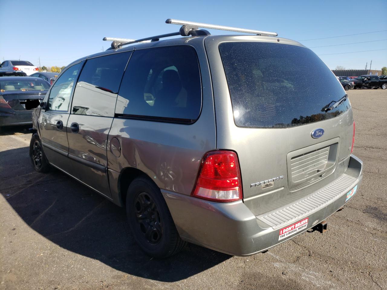 Photo 3 from auction – 2004 FORD FREESTAR S with VIN 2FMZA51684BB05728