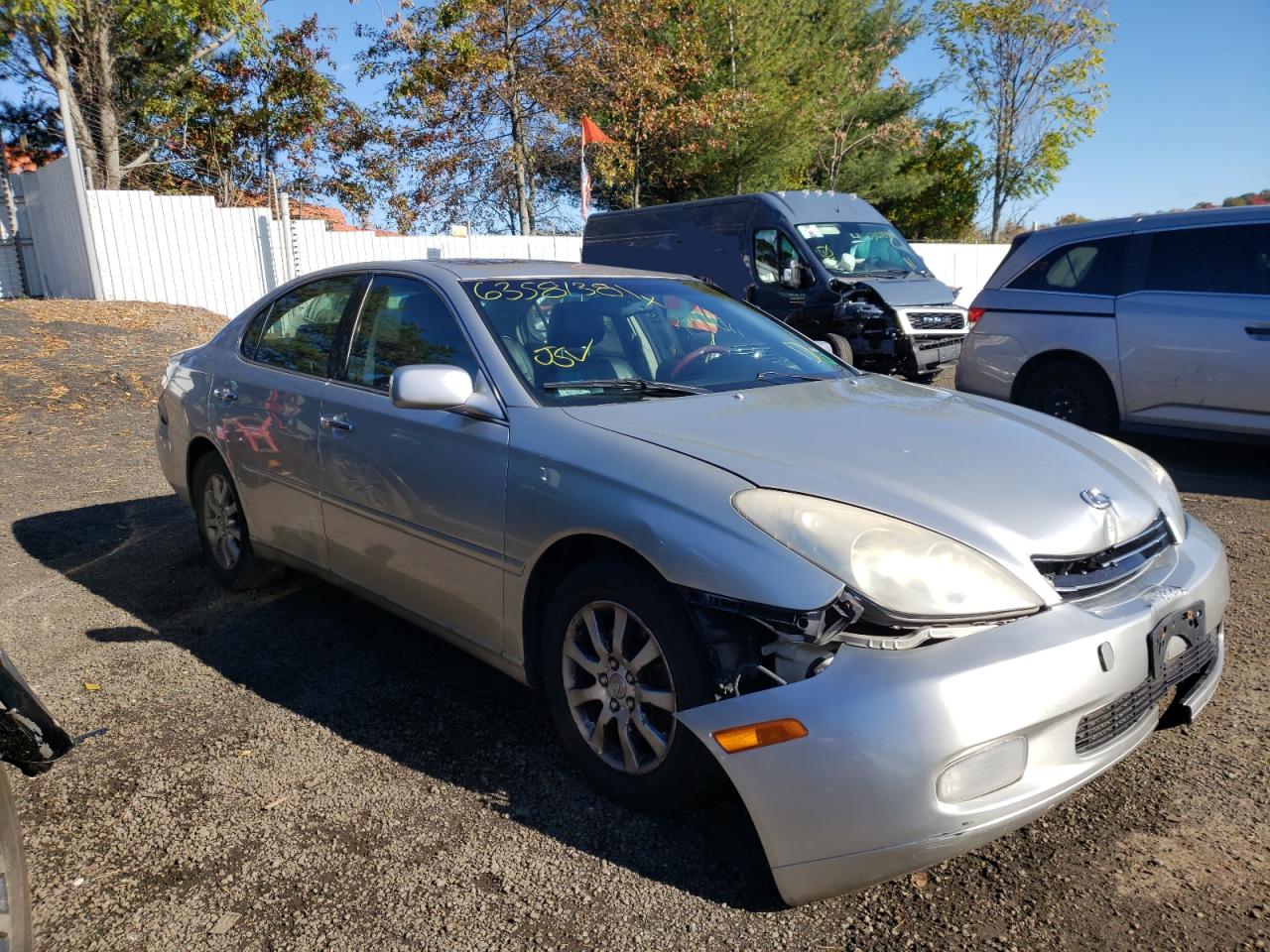LEXUS ES 330 2004 with VIN JTHBA30G940015458 - Photo from auction