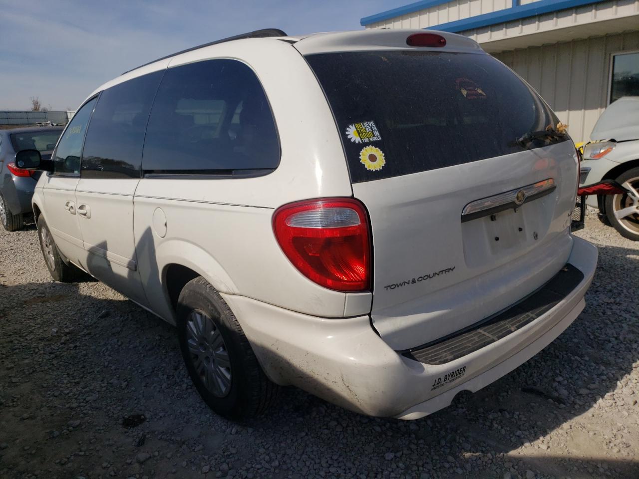 Photo 3 from auction – 2007 CHRYSLER TOWN & COU with VIN 2A4GP44R97R190885