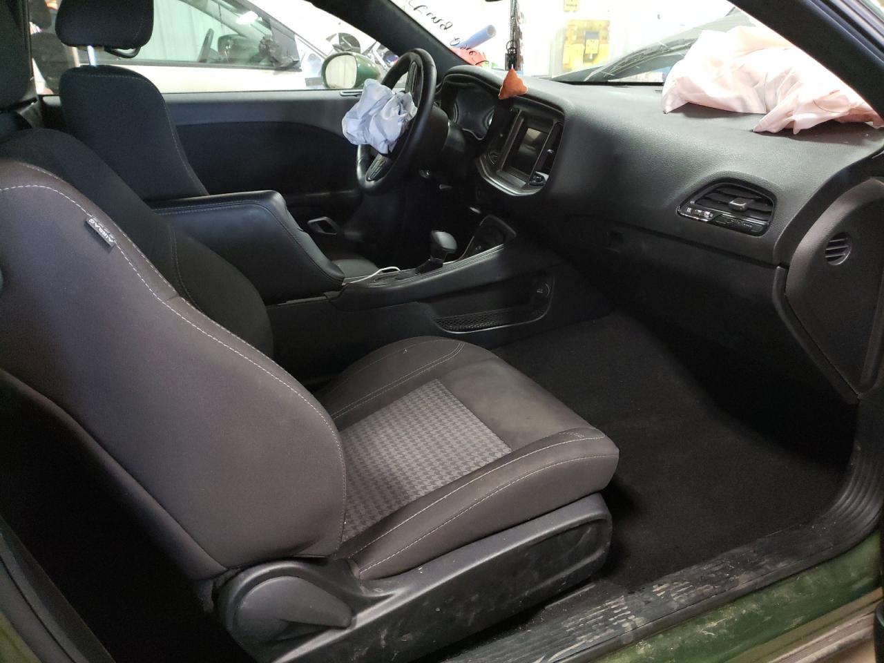 Photo 5 from auction – 2021 DODGE CHALLENGER with VIN 2C3CDZAG5MH552097