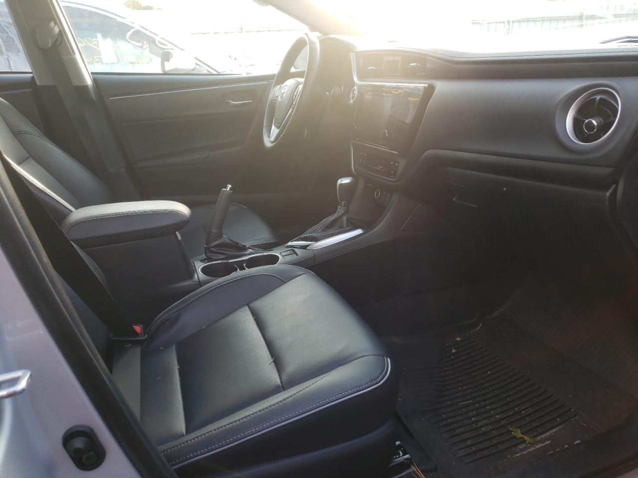 Photo 5 from auction – 2018 TOYOTA COROLLA L with VIN 2T1BURHE7JC015572