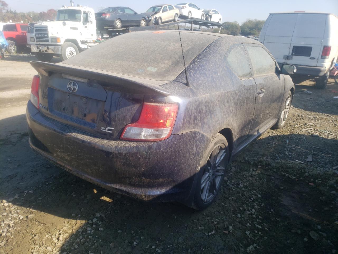 Photo 4 from auction – 2011 TOYOTA SCION TC with VIN JTKJF5C78B3015509