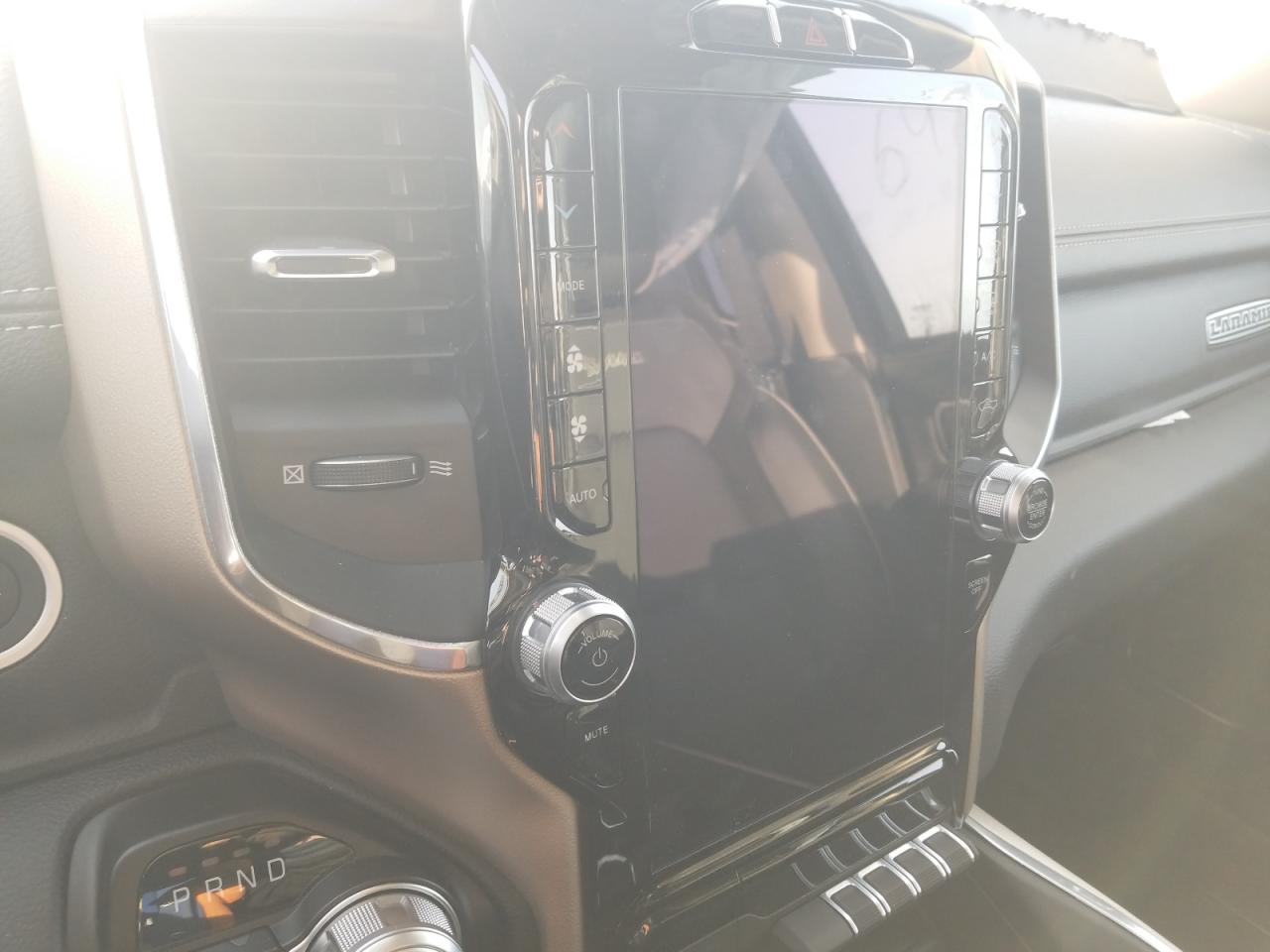 صورة رقم 9 من المزاد - 2021 RAM 1500 LARAM مع VIN 1C6SRFJTXMN800640