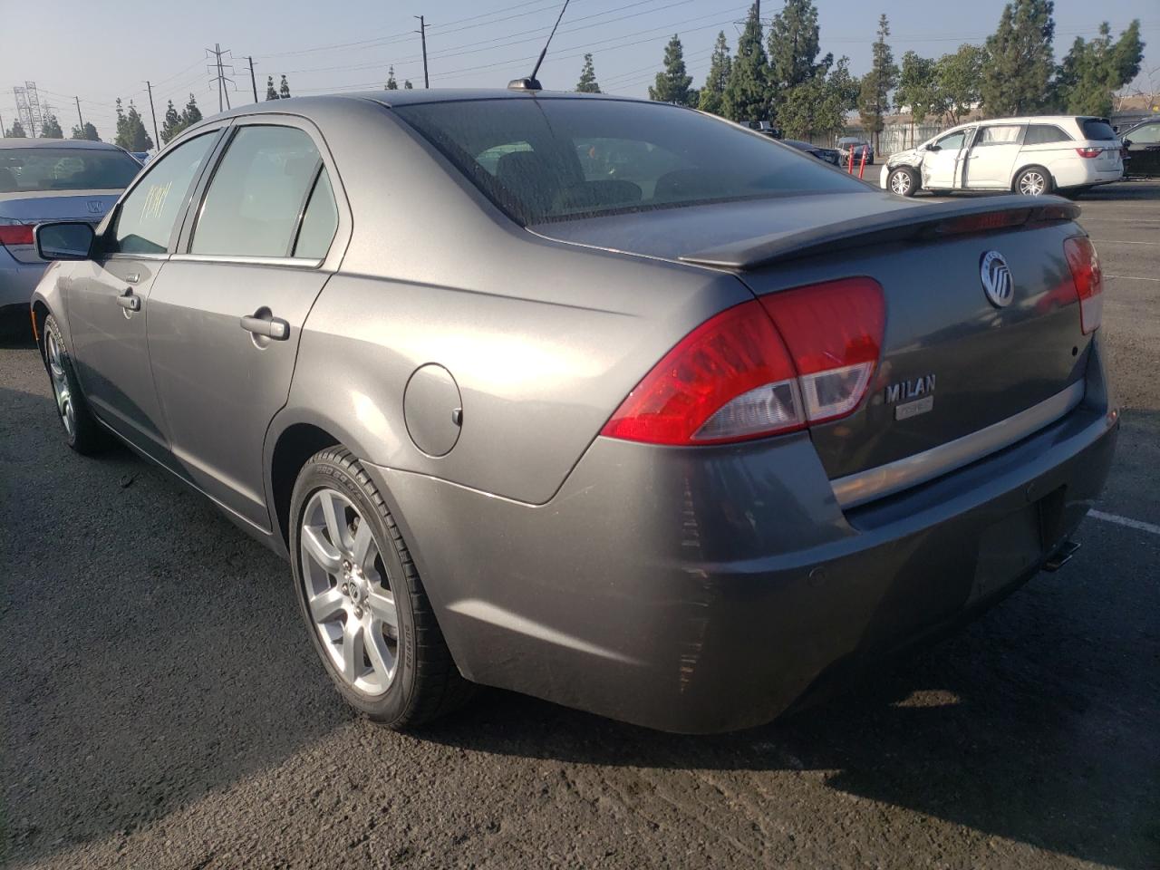 Photo 3 from auction – 2010 MERCURY MILAN PREM with VIN 3MEHM0JA3AR655378