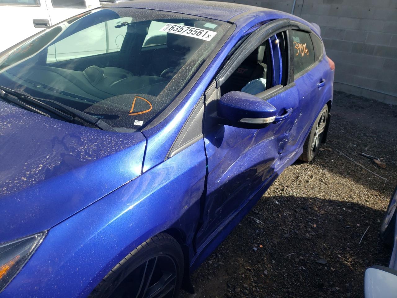 Photo 9 from auction – 2015 FORD FOCUS ST with VIN 1FADP3L91FL322703