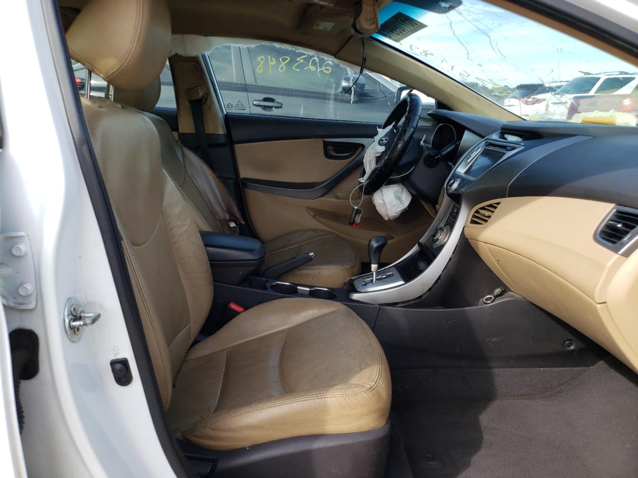 Photo 5 from auction – 2012 HYUNDAI ELANTRA GL with VIN 5NPDH4AEXCH106443