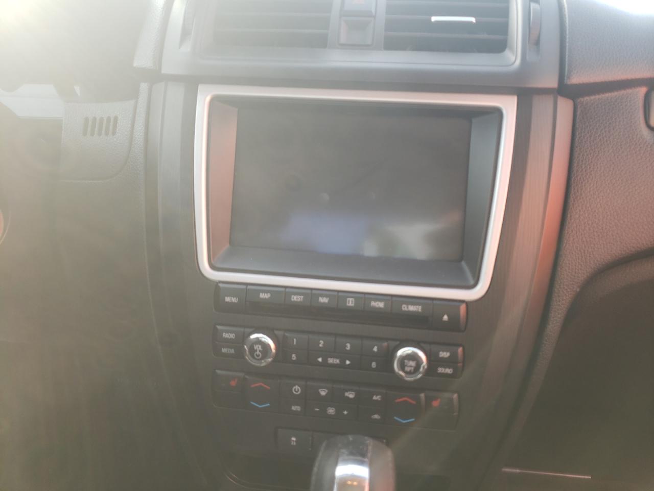 Photo 9 from auction – 2010 MERCURY MILAN PREM with VIN 3MEHM0JA3AR655378
