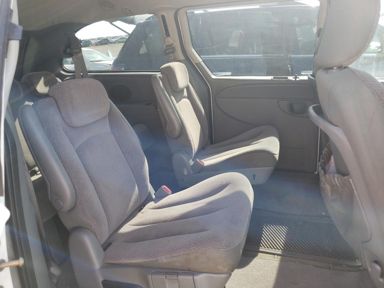 Photo 6 from auction – 2007 CHRYSLER TOWN & COU with VIN 2A4GP44R97R190885