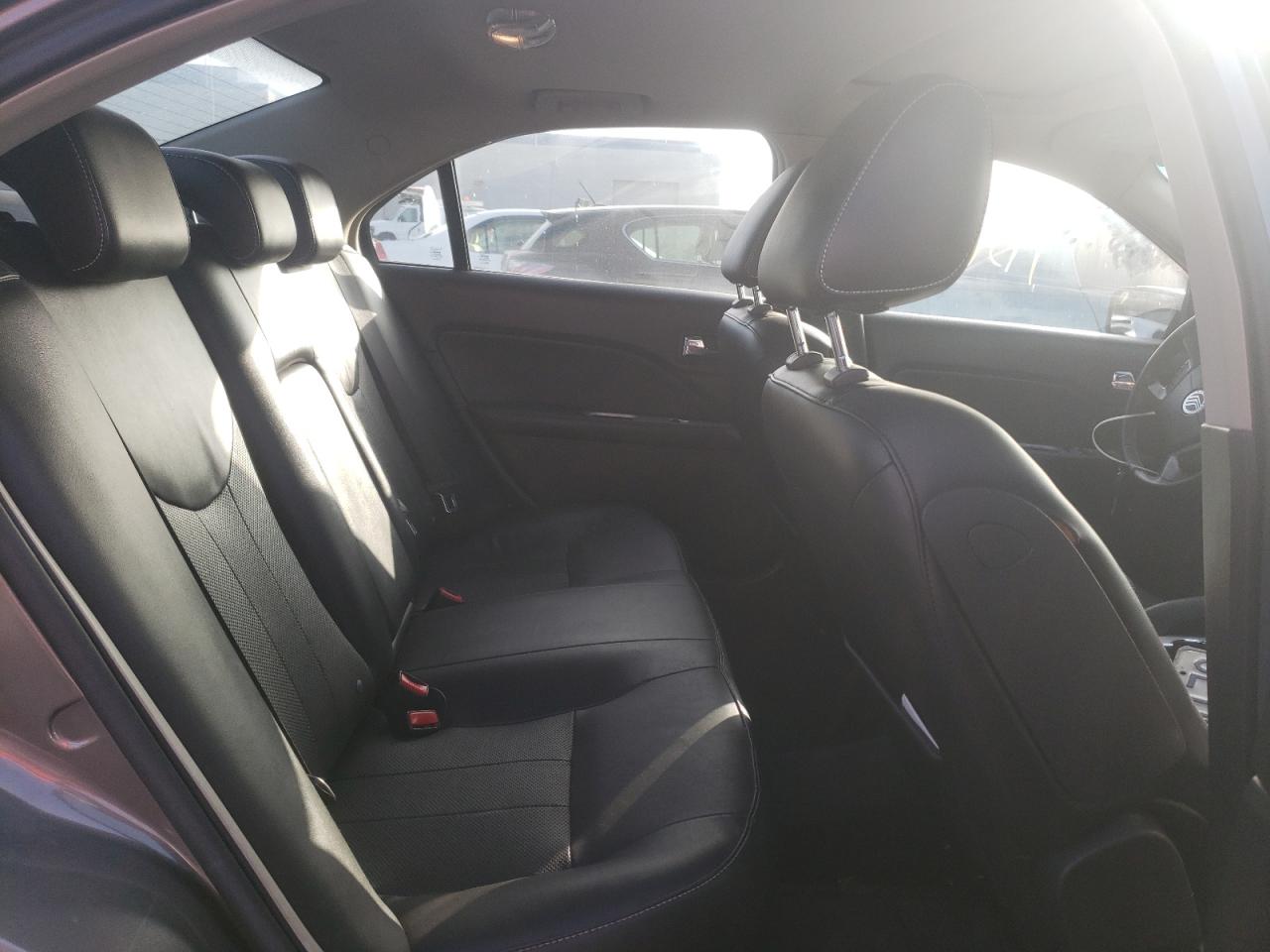 Photo 6 from auction – 2010 MERCURY MILAN PREM with VIN 3MEHM0JA3AR655378