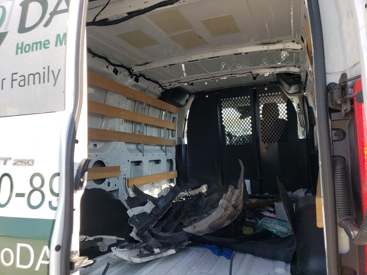 Photo 6 from auction – 2018 FORD TRANSIT T- with VIN 1FTYR1YM5JKA88460