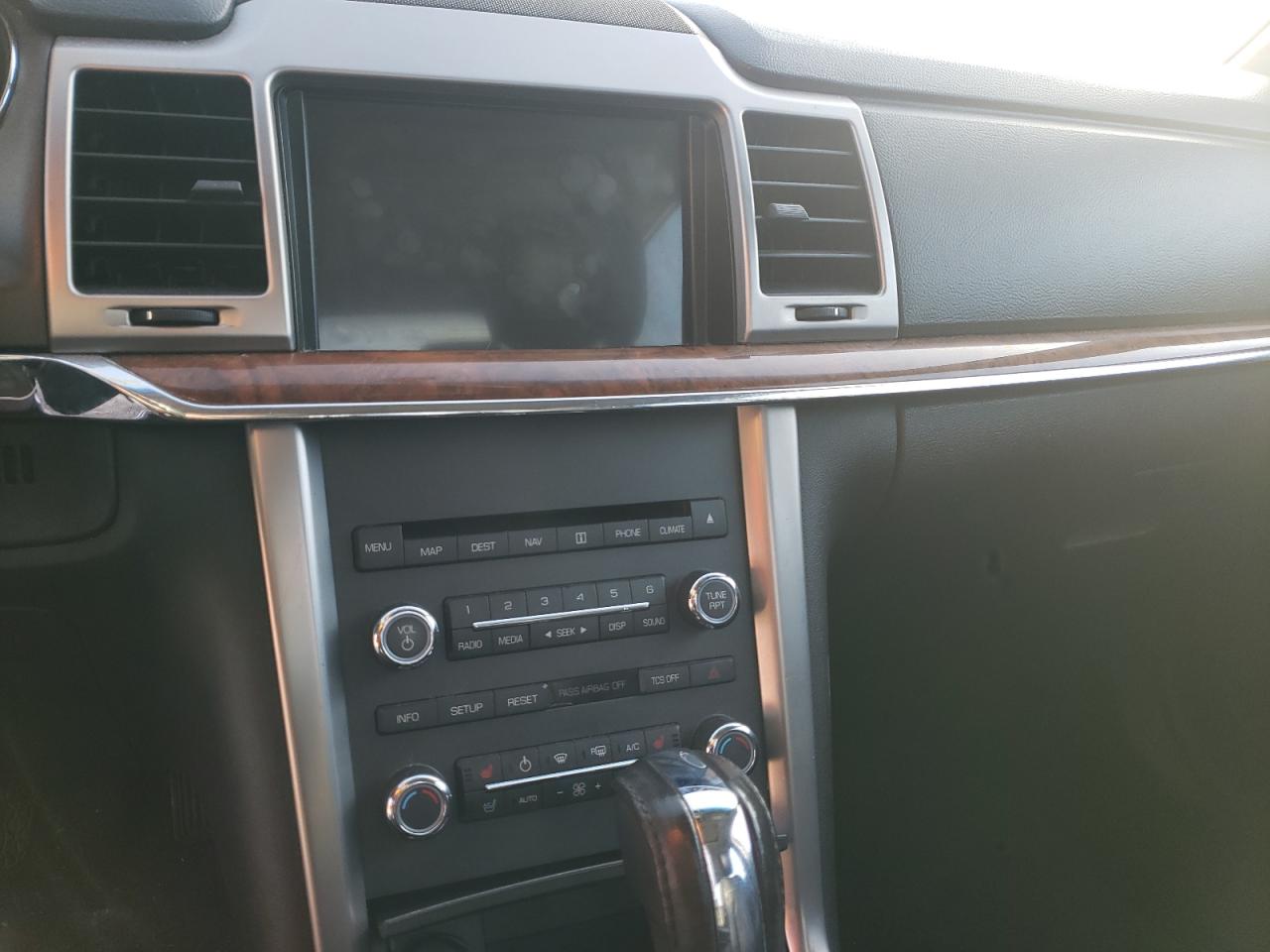 Photo 9 from auction – 2012 LINCOLN MKZ with VIN 3LNHL2JC1CR826371