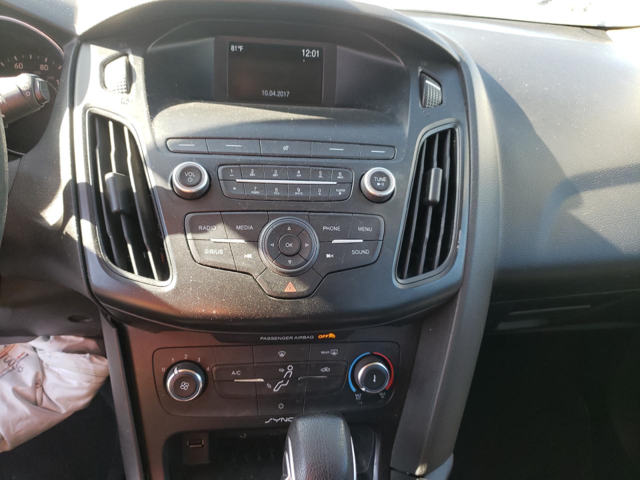 Photo 9 from auction – 2018 FORD FOCUS SE with VIN 1FADP3K25JL207566