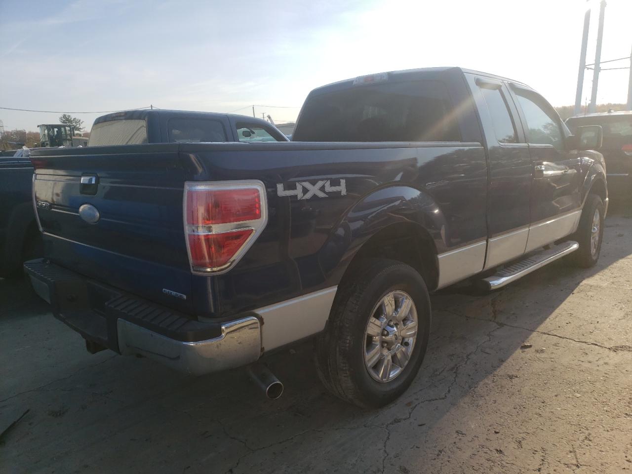 Photo 4 from auction – 2012 FORD F150 SUPER with VIN 1FTEX1EM2CFA18942