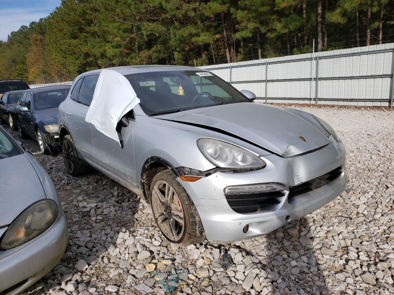 PORSCHE CAYENNE S 2011 with VIN WP1AB2A27BLA46242 - Photo from auction