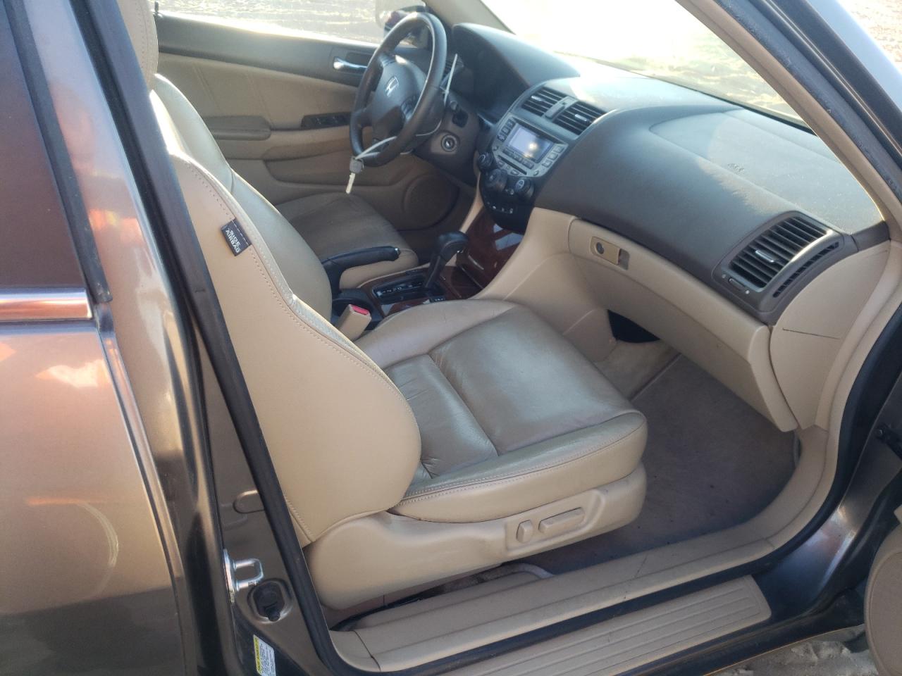 Photo 5 from auction – 2006 HONDA ACCORD EX with VIN 1HGCM66536A033165