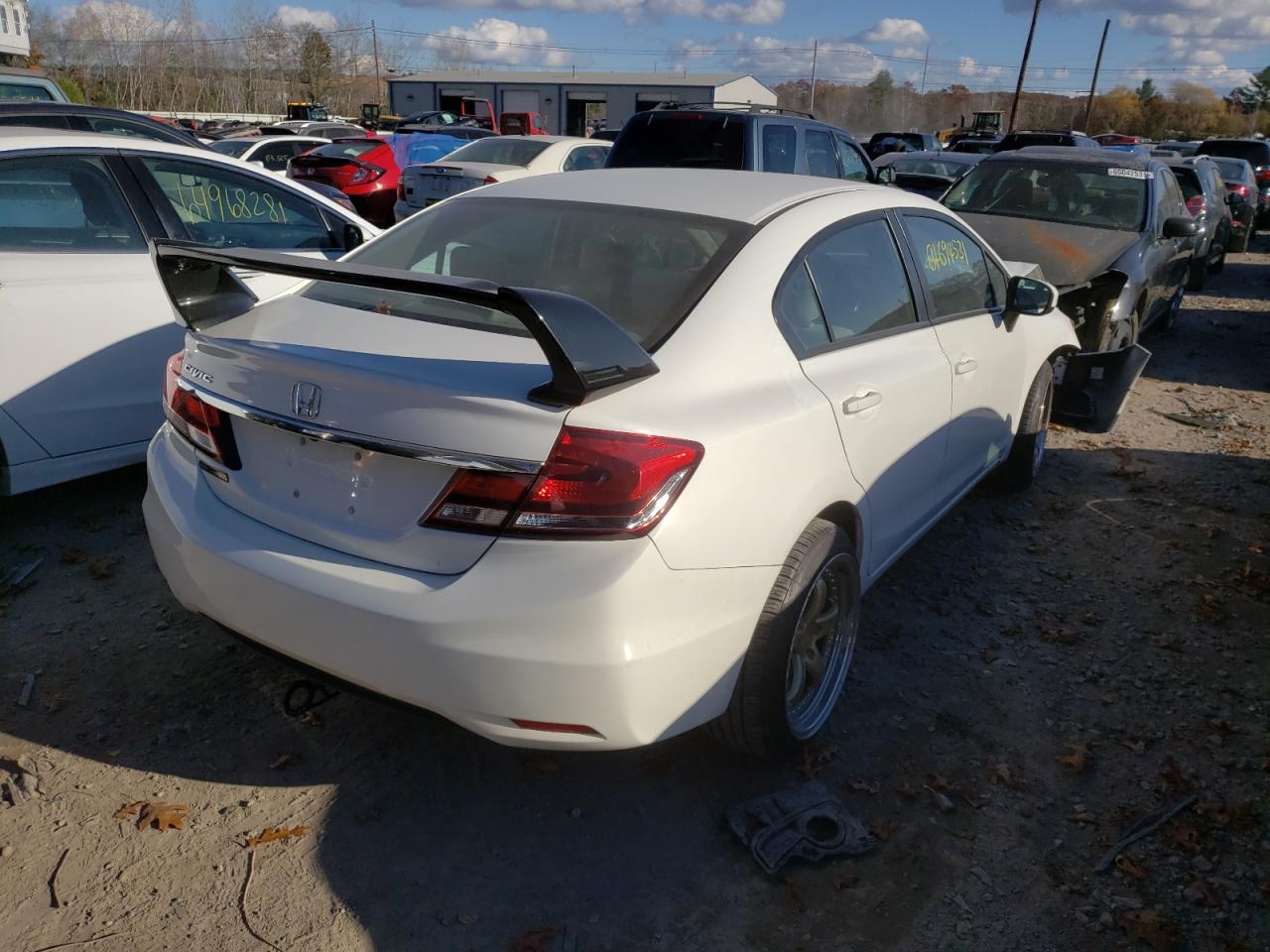 Photo 4 from auction – 2015 HONDA CIVIC LX with VIN 19XFB2F5XFE221947