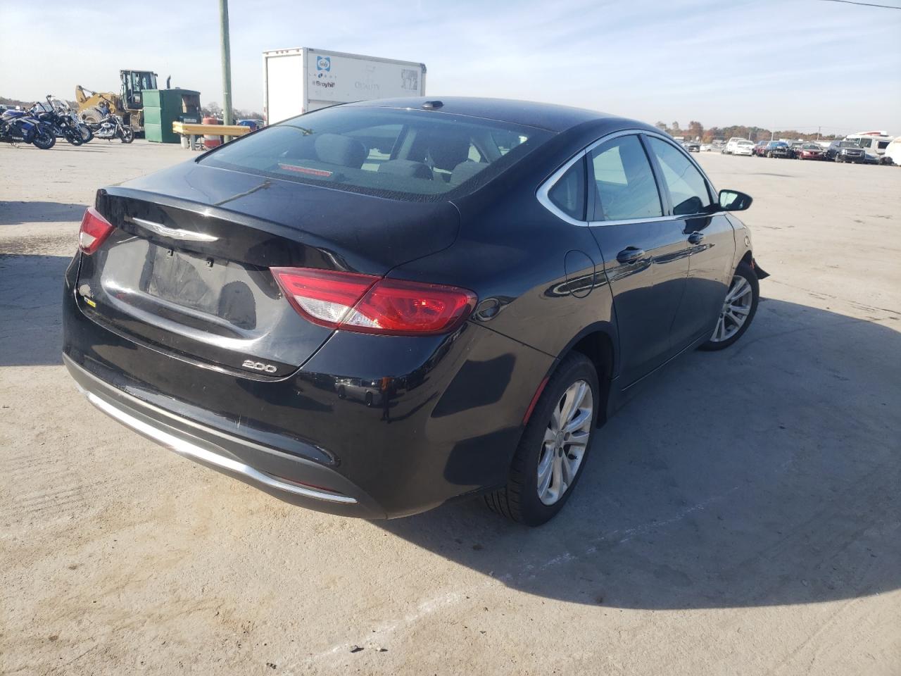 Photo 4 from auction – 2015 CHRYSLER 200 LIMITE with VIN 1C3CCCAB2FN612156
