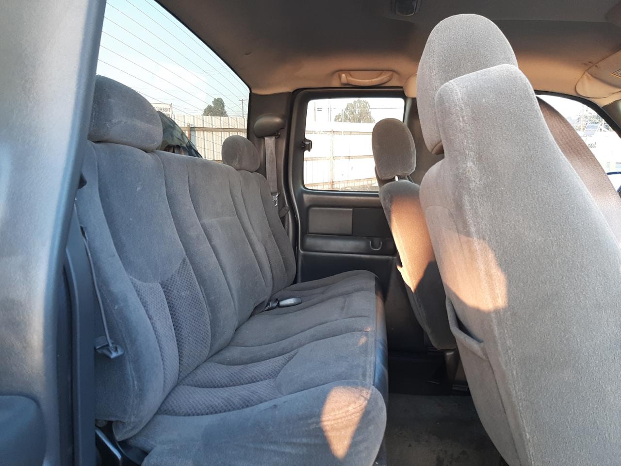 Photo 6 from auction – 2003 CHEVROLET SILVERADO with VIN 2GCEC19V331334663