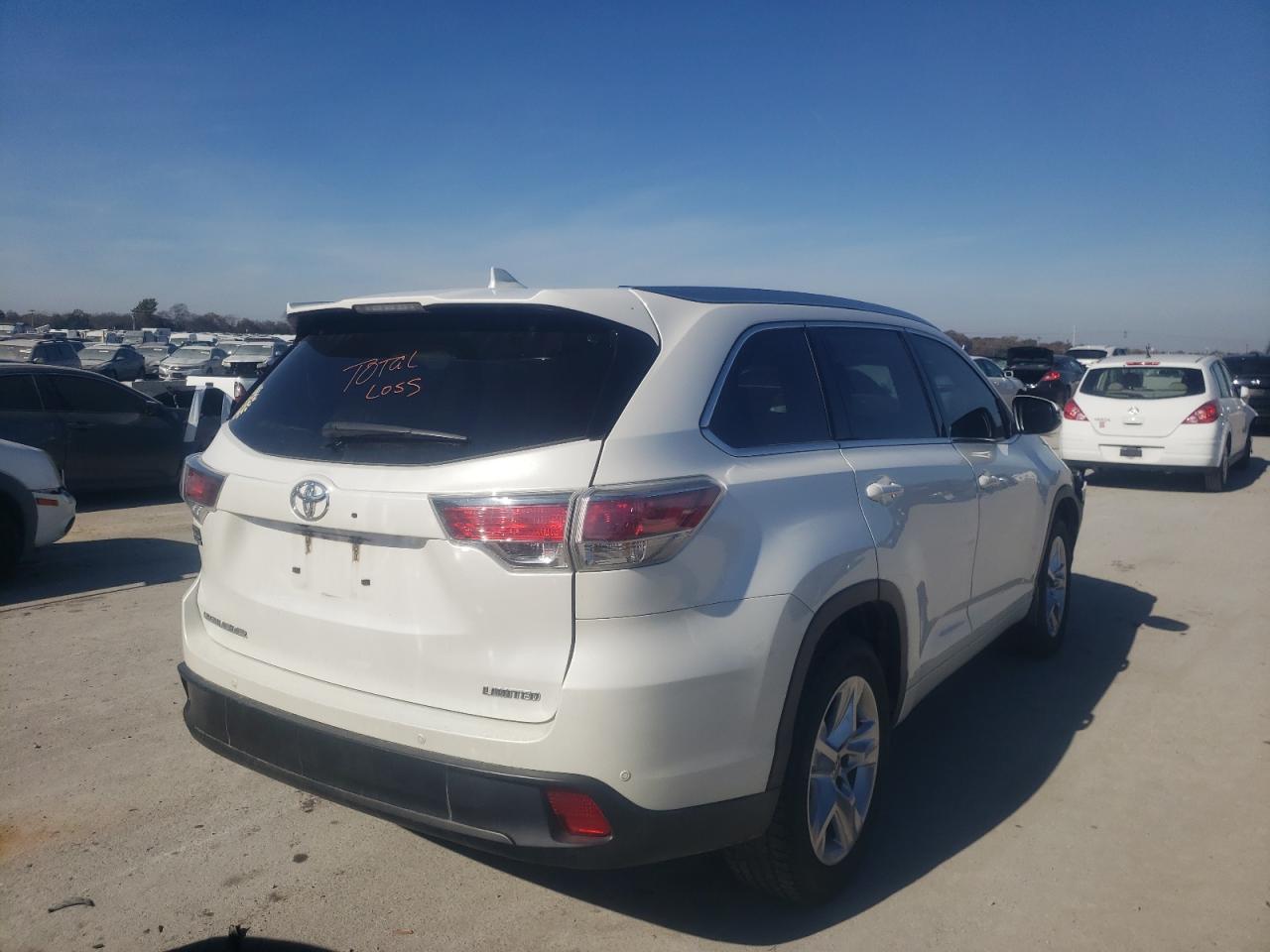 Photo 4 from auction – 2015 TOYOTA HIGHLANDER with VIN 5TDYKRFH0FS118635