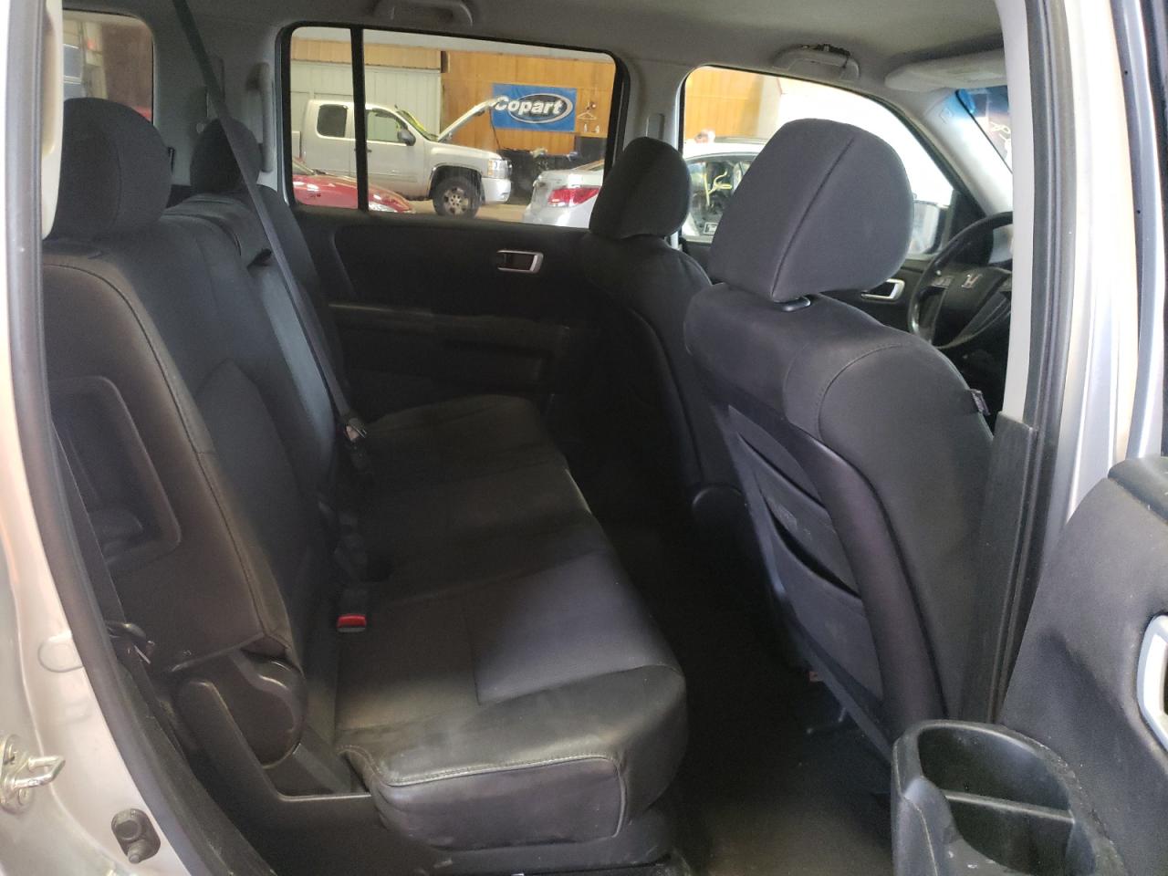 Photo 6 from auction – 2010 HONDA PILOT EX with VIN 5FNYF4H46AB009692