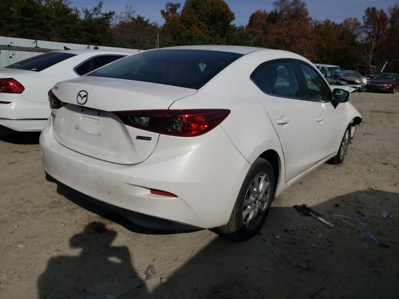Photo 4 from auction – 2017 MAZDA 3 SPORT with VIN 3MZBN1U78HM102840