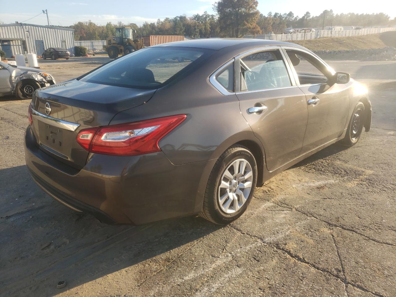 Photo 4 from auction – 2016 NISSAN ALTIMA with VIN 1N4AL3AP5GN308325