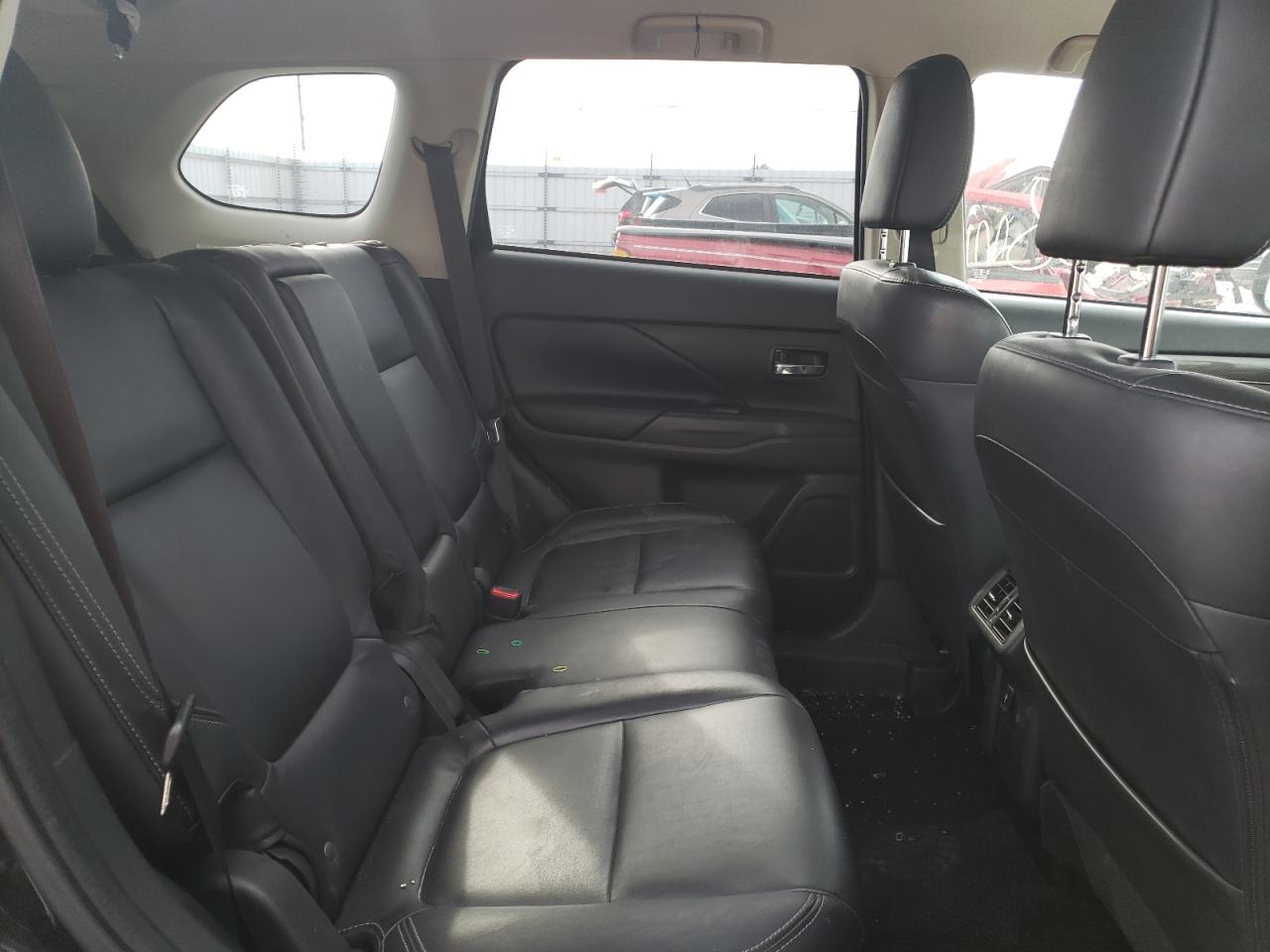 Photo 6 from auction – 2019 MITSUBISHI OUTLANDER with VIN JA4AZ3A38KZ027721