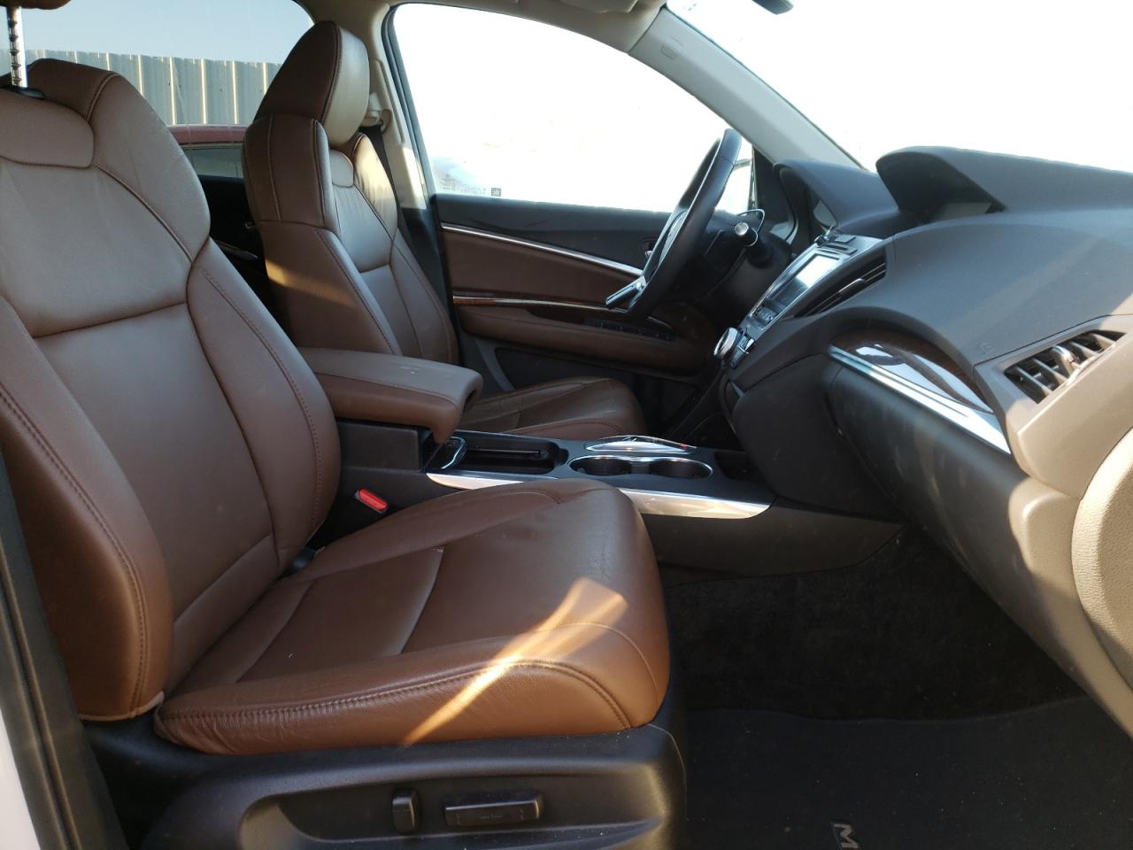 Photo 5 from auction – 2017 ACURA MDX TECHNO with VIN 5FRYD4H57HB034754