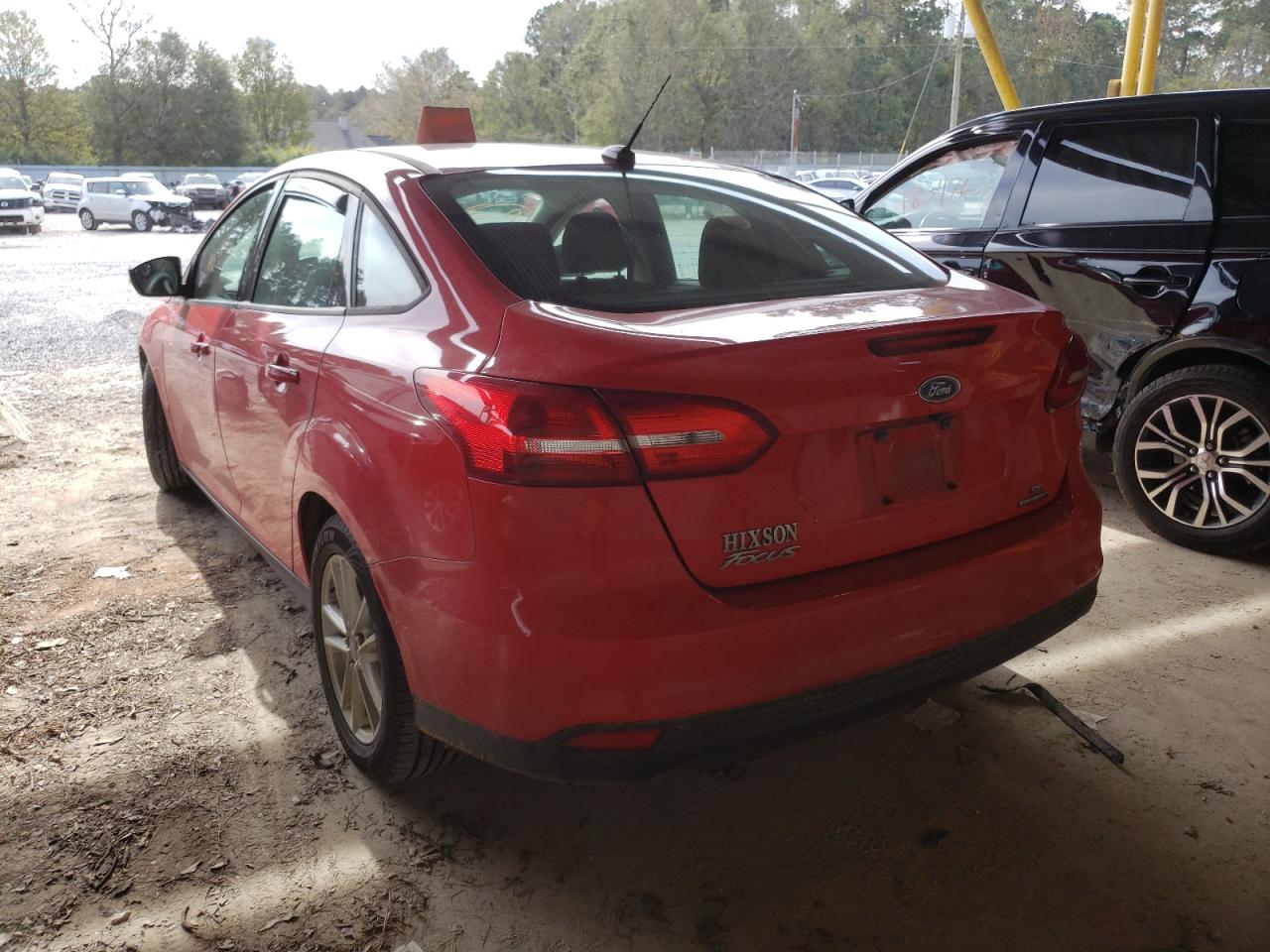 Photo 3 from auction – 2015 FORD FOCUS SE with VIN 1FADP3F28FL259498