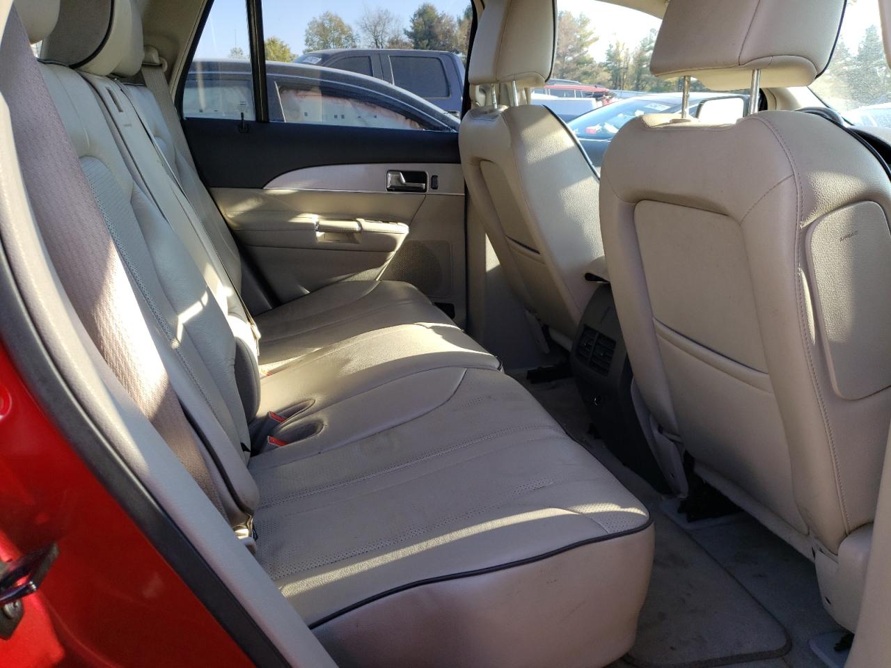 Photo 6 from auction – 2011 LINCOLN MKX with VIN 2LMDJ8JK9BBJ17509