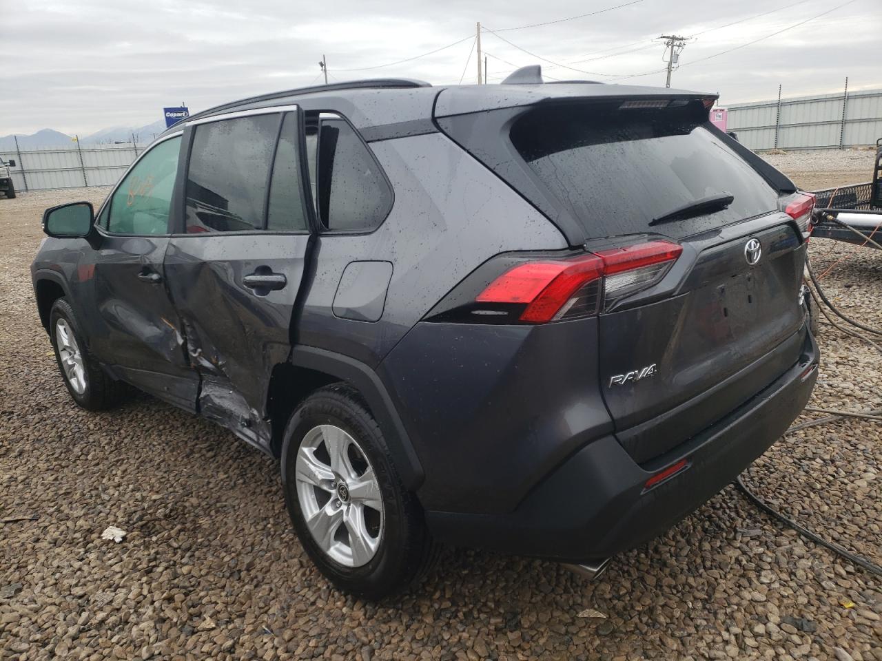 Photo 3 from auction – 2021 TOYOTA RAV4 XLE with VIN 2T3P1RFV1MC215828