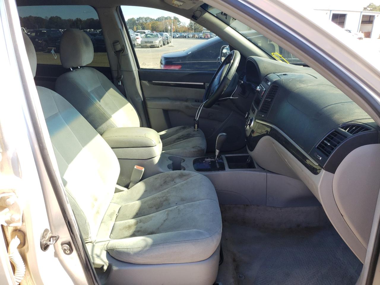 Photo 5 from auction – 2008 HYUNDAI SANTA FE G with VIN 5NMSG13D68H158038