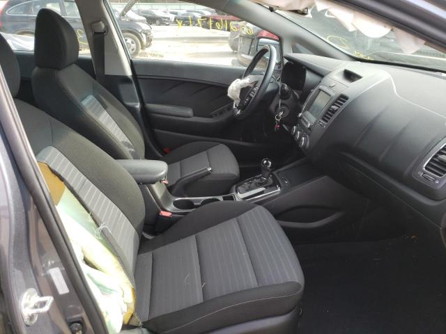 Photo 5 from auction – 2017 KIA FORTE LX with VIN 3KPFL4A75HE084596