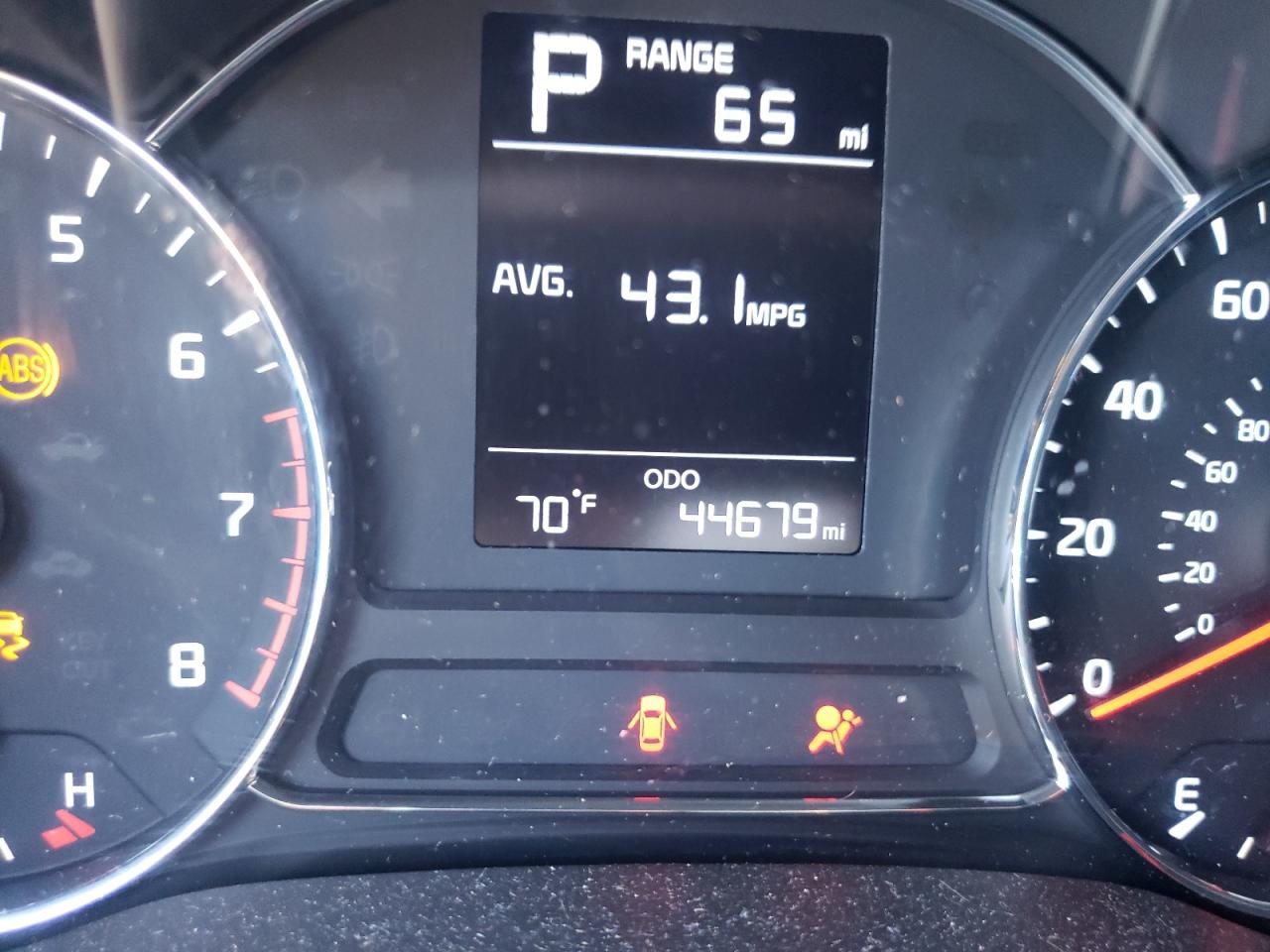 Photo 8 from auction – 2018 KIA FORTE LX with VIN 3KPFK4A7XJE254976
