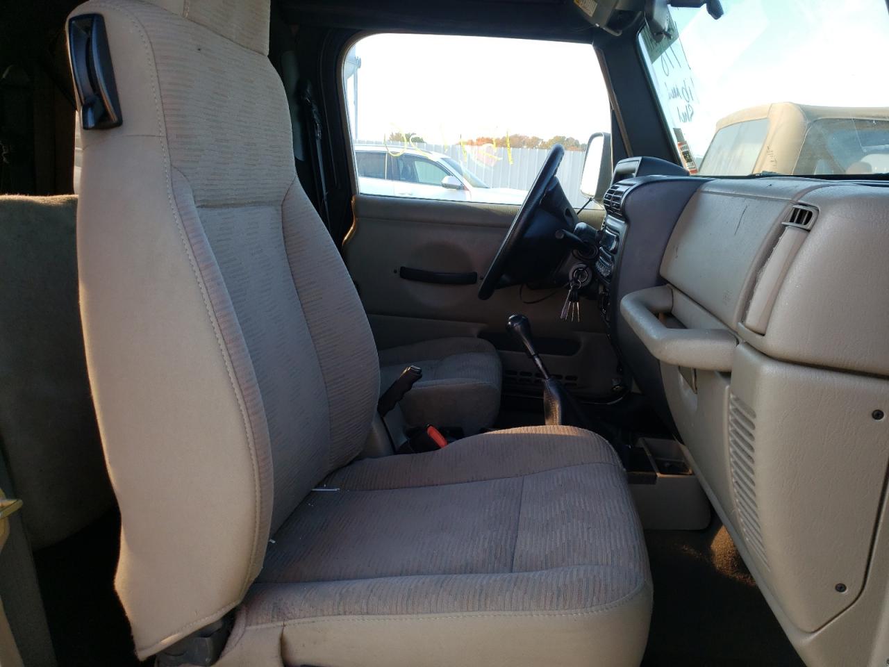 Photo 5 from auction – 2005 JEEP WRANGLER X with VIN 1J4FA39S15P322703