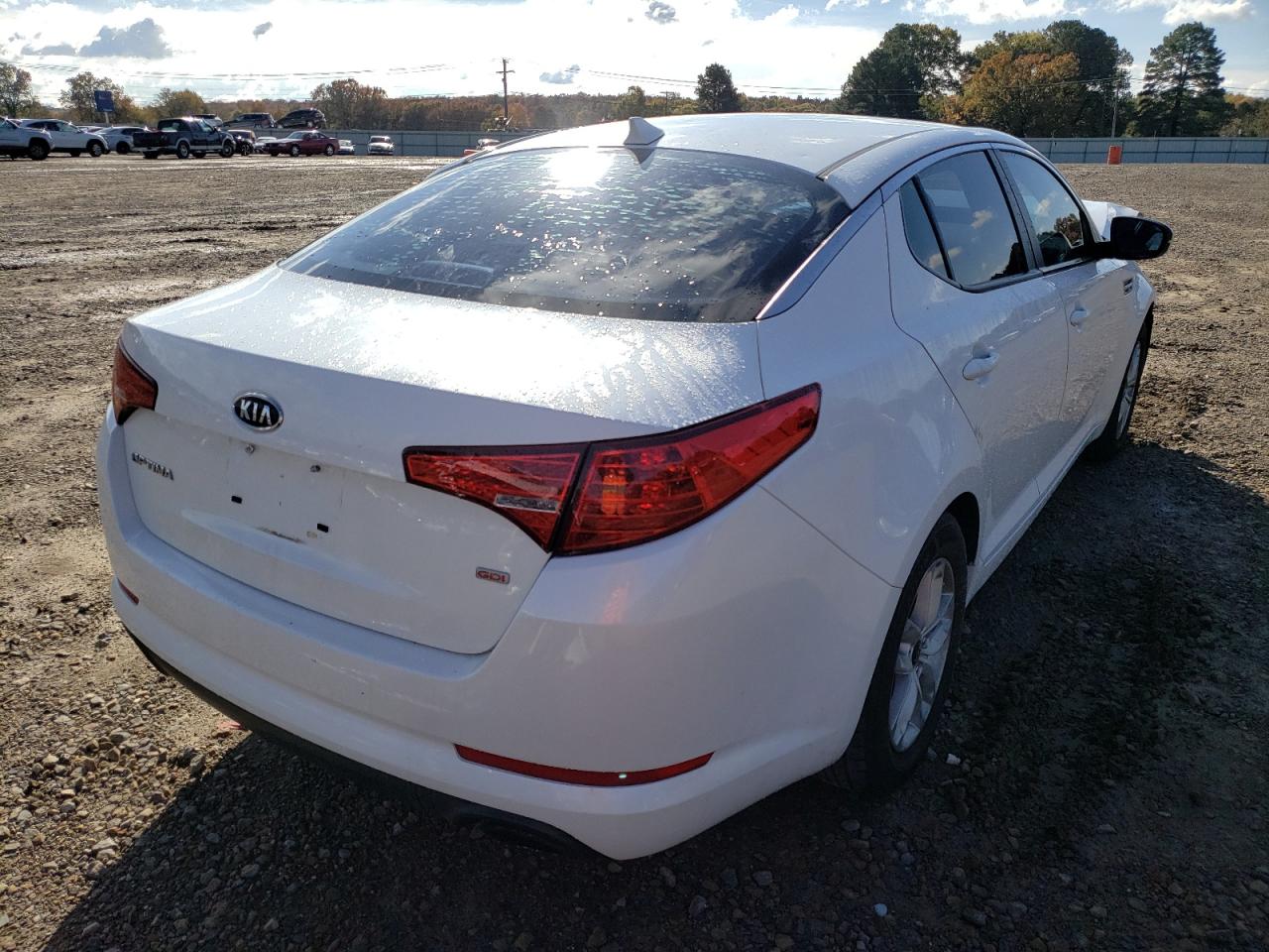 Photo 4 from auction – 2011 KIA OPTIMA LX with VIN KNAGM4A79B5151590