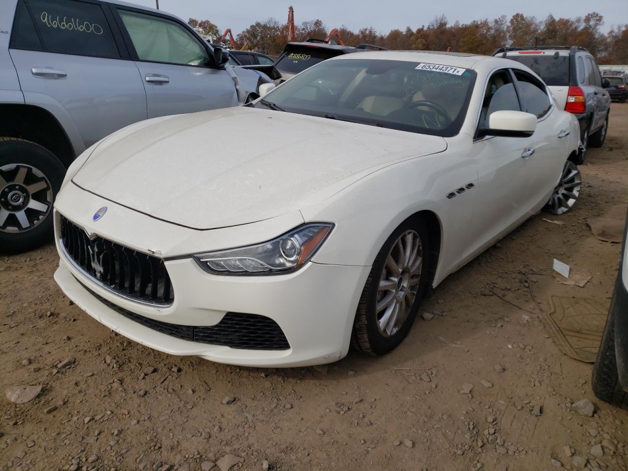 Photo 2 from auction – 2014 MASERATI GHIBLI with VIN ZAM57XSA7E1088641