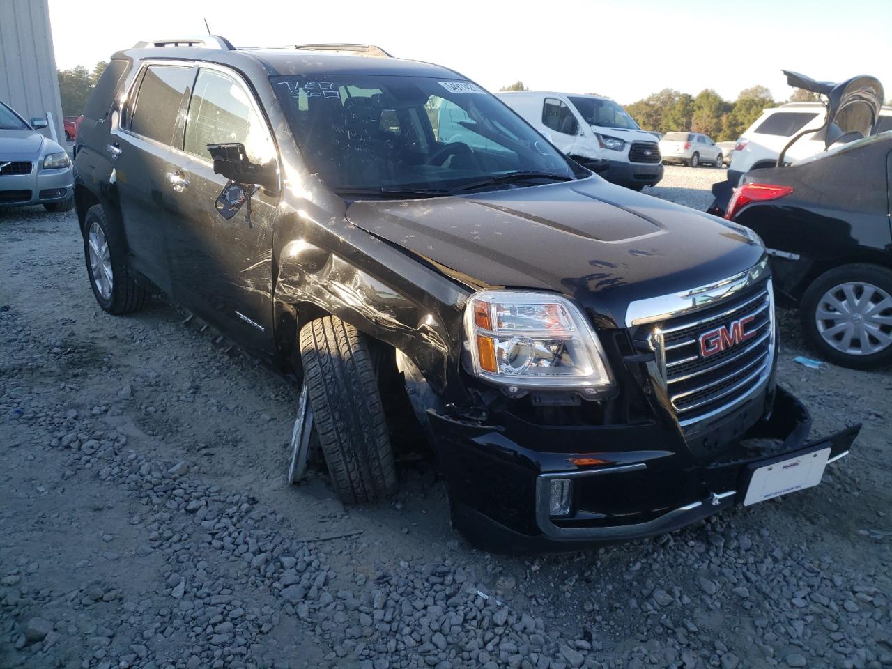 GMC TERRAIN SL 2017 with VIN 2GKFLUEK5H6218557 - Photo from auction
