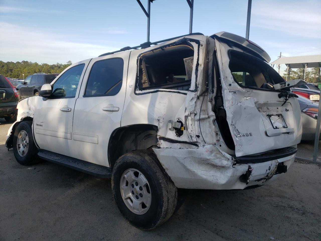 Photo 3 from auction – 2014 CHEVROLET TAHOE C150 with VIN 1GNSCBE08ER198633