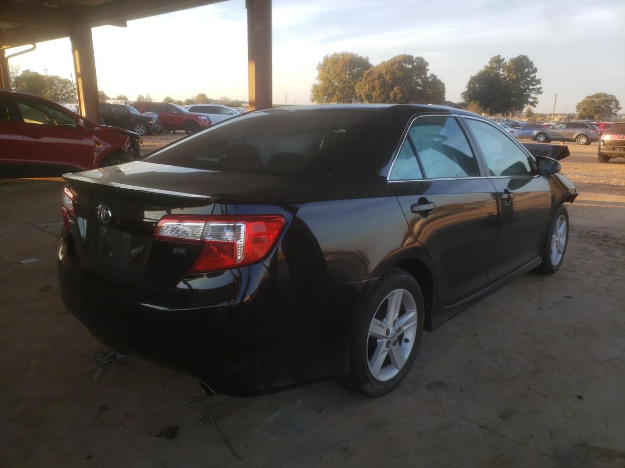 Photo 4 from auction – 2014 TOYOTA CAMRY L with VIN 4T1BF1FK6EU813585