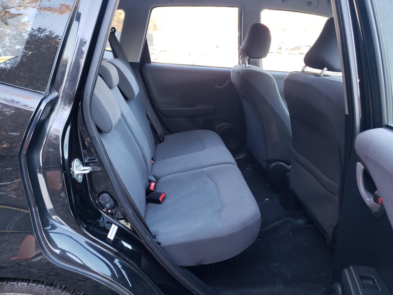 Photo 6 from auction – 2013 HONDA FIT with VIN JHMGE8H3XDC000443