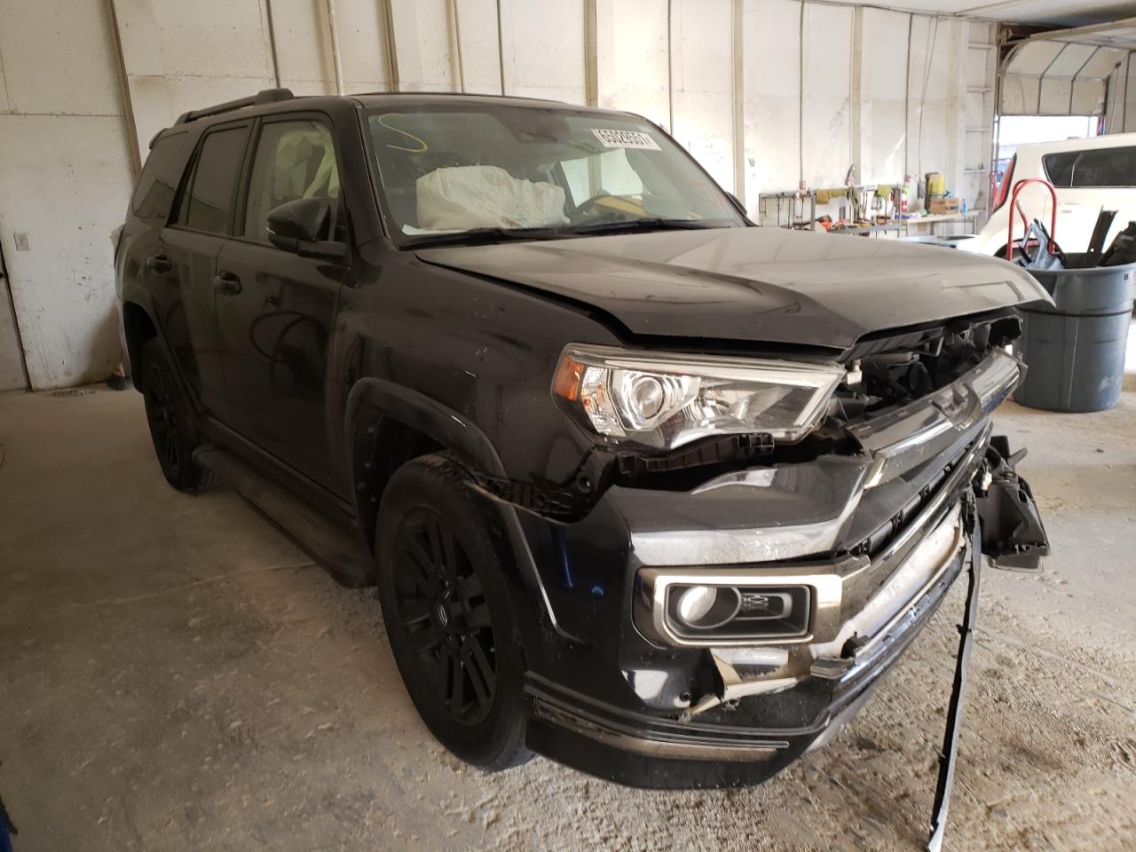 TOYOTA 4RUNNER SR 2020 with VIN JTEBU5JR6L5757382 - Photo from auction