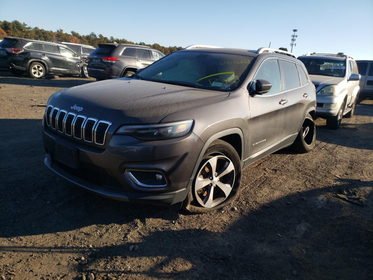 Photo 2 from auction – 2019 JEEP CHEROKEE L with VIN 1C4PJMDX5KD282108