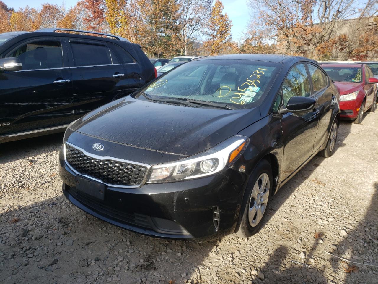 Photo 2 from auction – 2017 KIA FORTE LX with VIN 3KPFK4A72HE010667