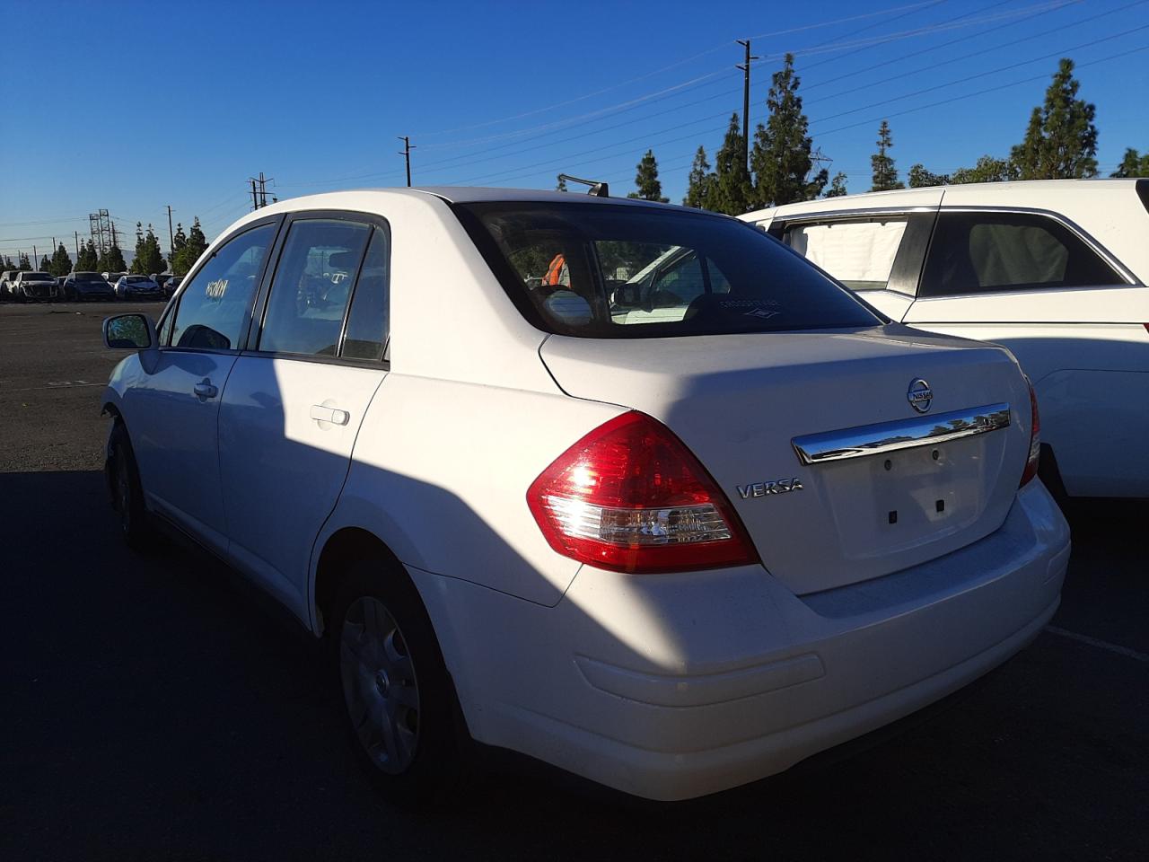 Photo 3 from auction – 2011 NISSAN VERSA S with VIN 3N1BC1AP7BL463408