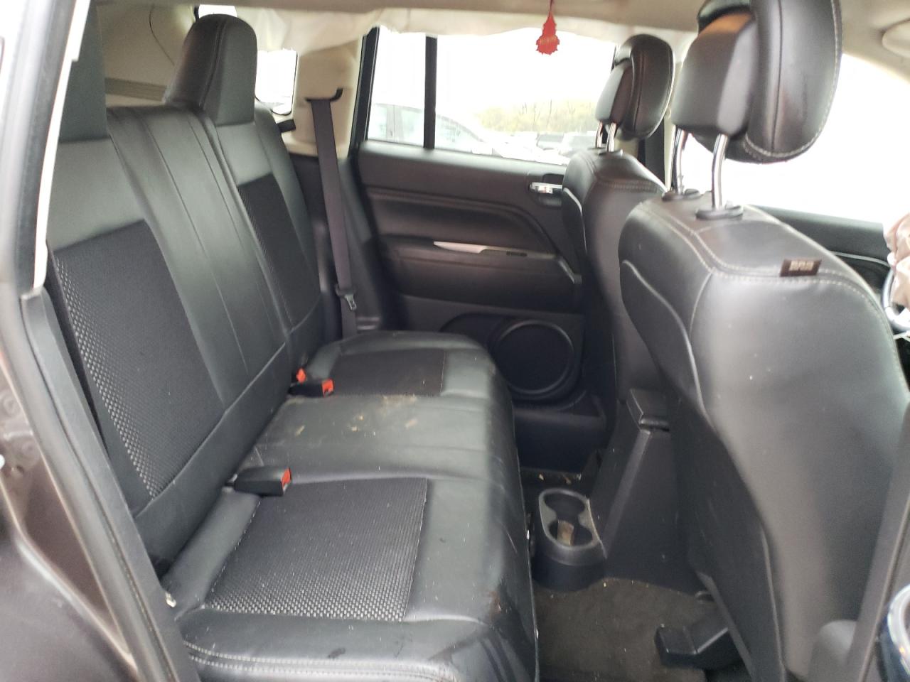 Photo 6 from auction – 2016 JEEP COMPASS LA with VIN 1C4NJCEAXGD710077